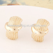 Oro de la joyería MOQ del pequeño pendientes simples magníficos del oro diseña para las mujeres